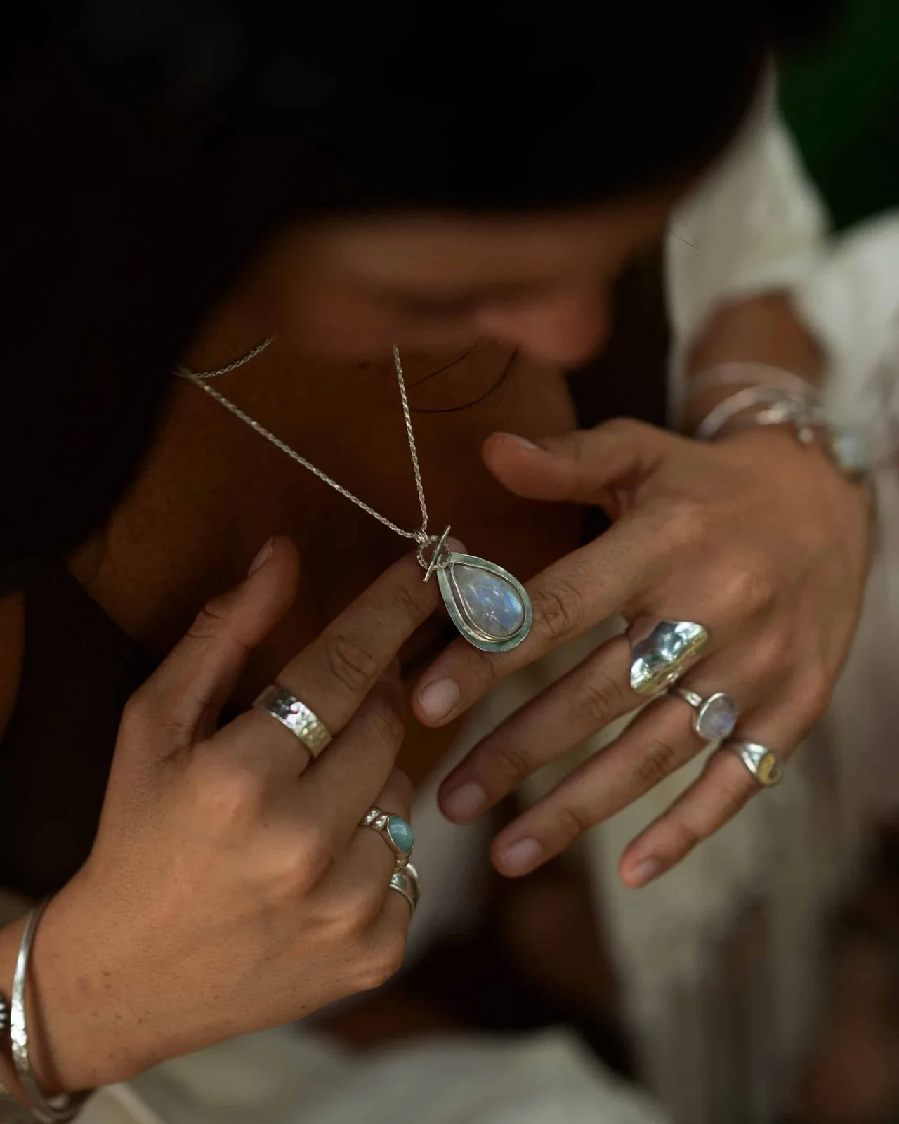 DROP MOONSTONE NECKLACE