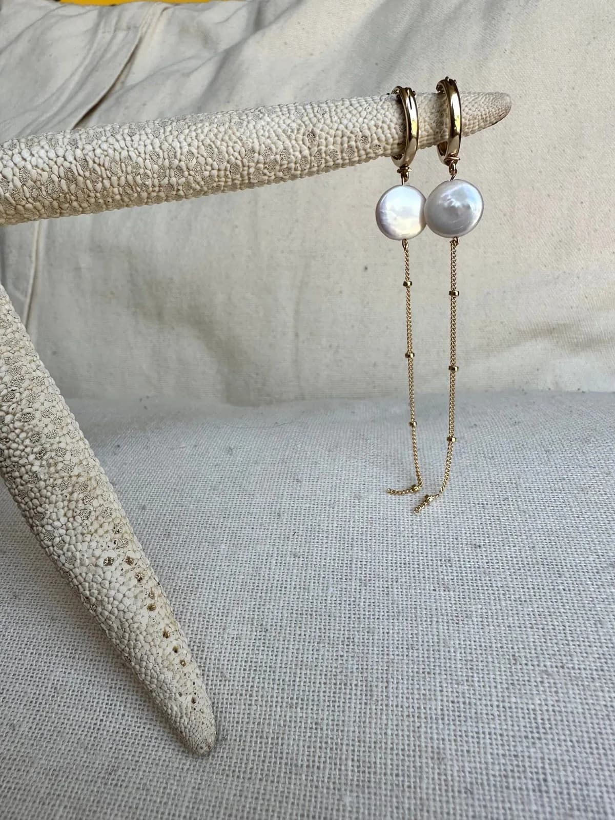 GOLD PEARL EARRINGS